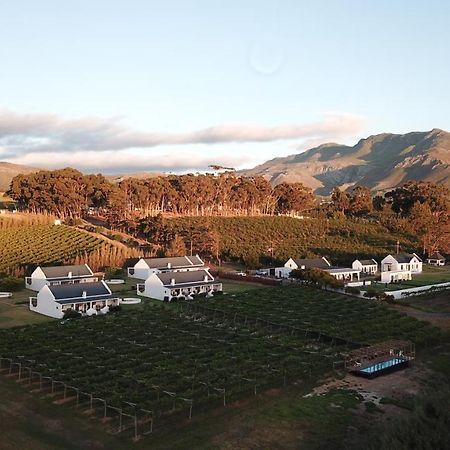 Maison d'hôtes Endless Vineyards At Wildekrans Wine Estate à Botrivier Extérieur photo